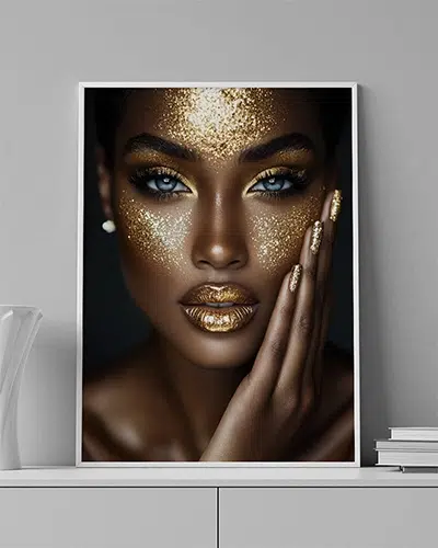 CLOSE-0019-MOCKUP Golden Skin - Image 1